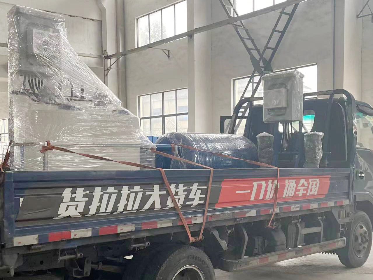 浙江東陽(yáng)專車直達(dá)定壓補(bǔ)水機(jī)組和全自動(dòng)加藥裝置各一套